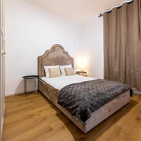 Apartment 3 *