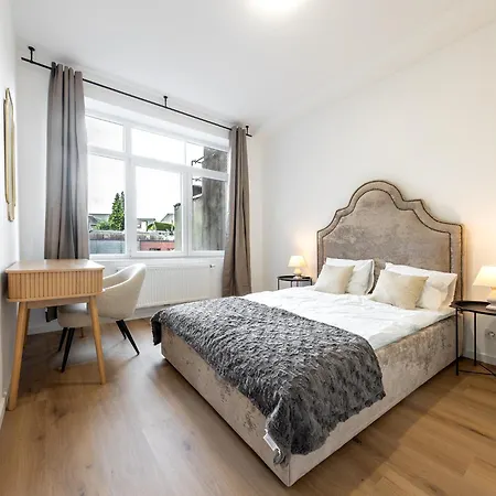 Apartment 3 *